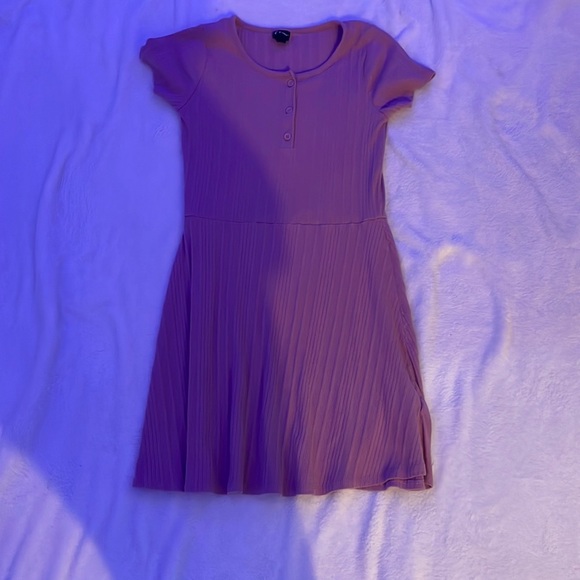 Causal dress! Good for church! And good for dress up! - Picture 1 of 3